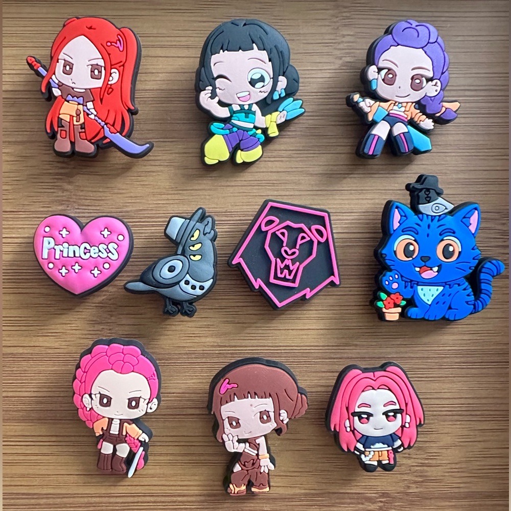 K-Pop Demon Hunters Crocs Jibbitz – Set of 10 🎤🔥